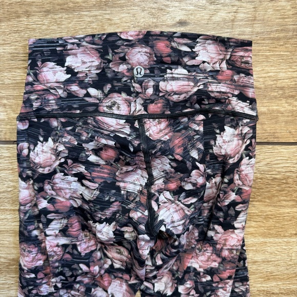 Lululemon Wunder Under Hi-Rise Leggings Size 4 Nulux Peony Floral Multi Stretch - Picture 11 of 16
